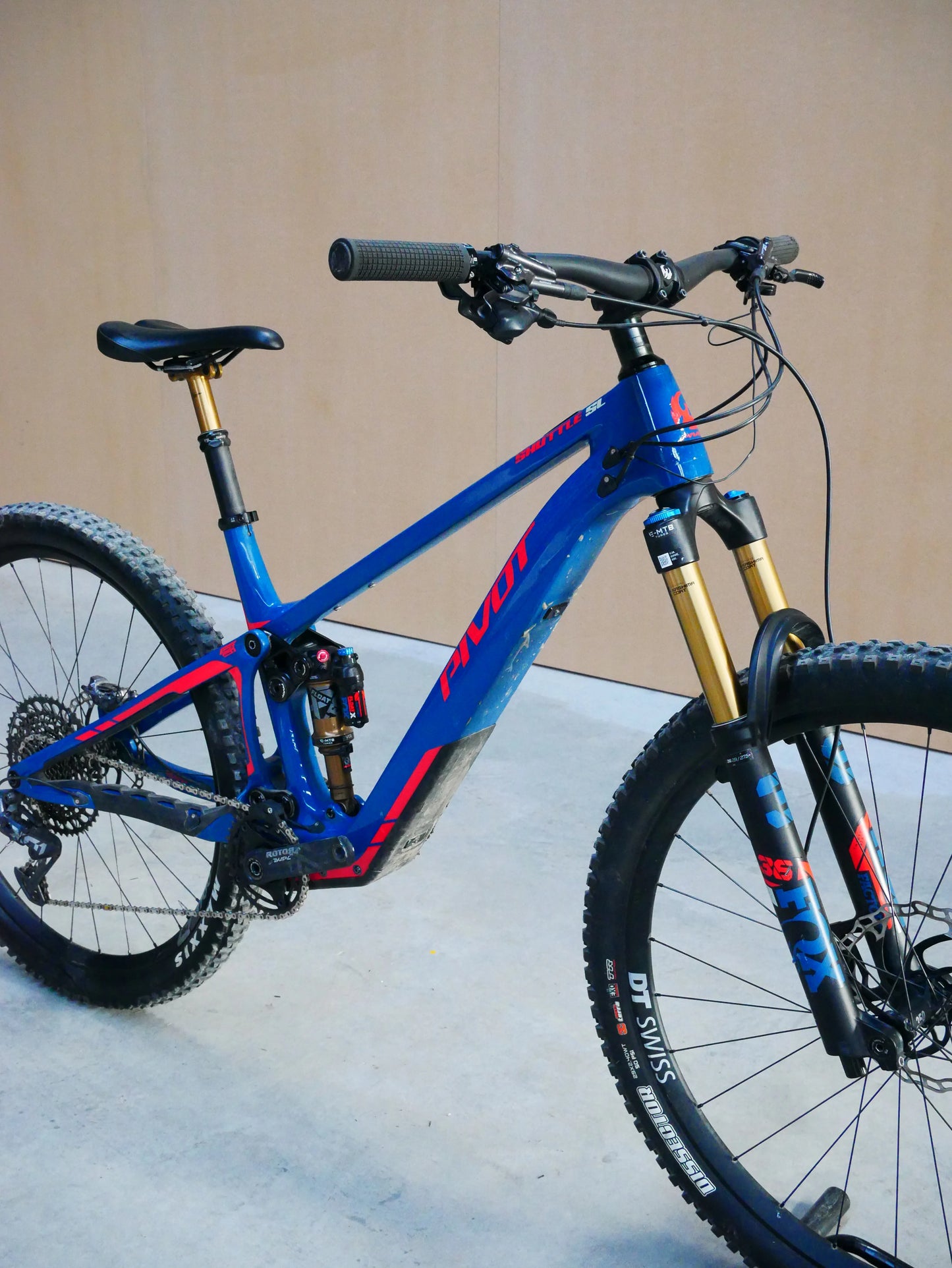 EX DEMO SHUTTLE SL PRO X01 Large